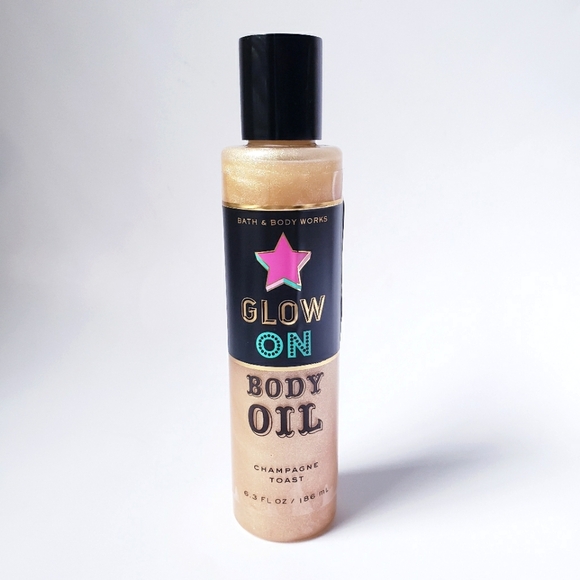 Bath and Body Works Glow On Body Oil - Picture 1 of 6
